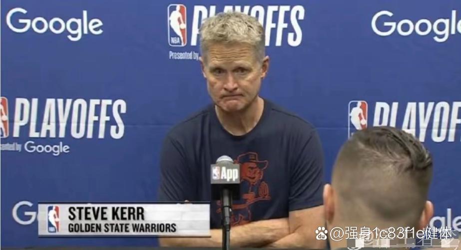 库里谈斯潘塞：他能掌控组织，我首节刻意多打无球